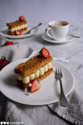 Jeder will es! Millefeuille Fraise-Vanille passt auf jede Kaffeetafel.