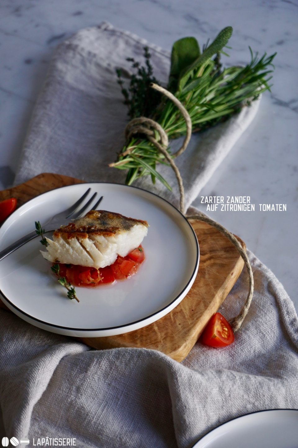 Zander, Tomaten und Zitrone, das ist der Hauptgang für den Sommer.