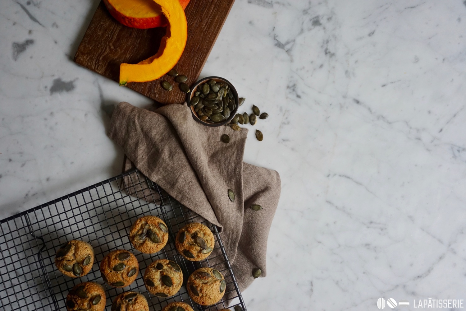 Financier mit Kürbiskernöl und Hokkaido – LAPÂTISSERIE