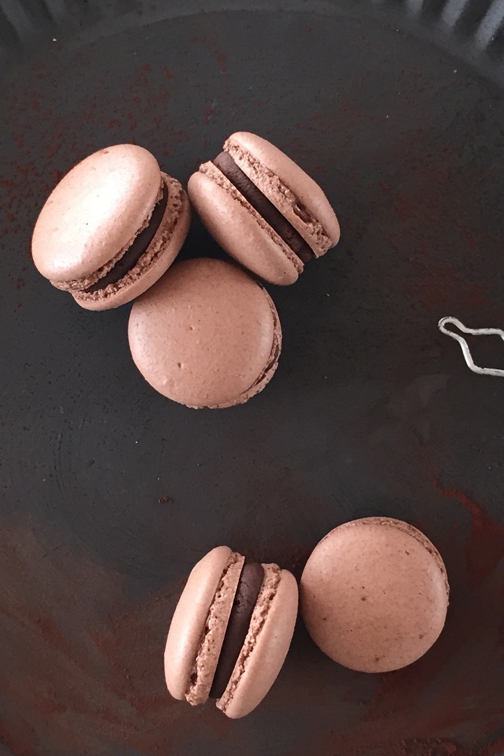 Schokoladen Macarons – LAPÂTISSERIE