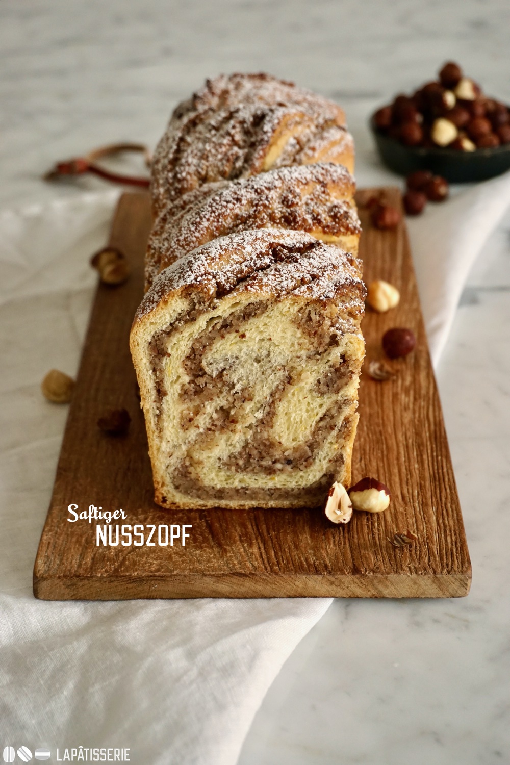 Saftiger Nusszopf – LAPÂTISSERIE