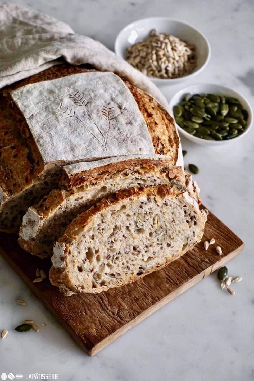 Saatenbrot mit Sauerteig – LAPÂTISSERIE