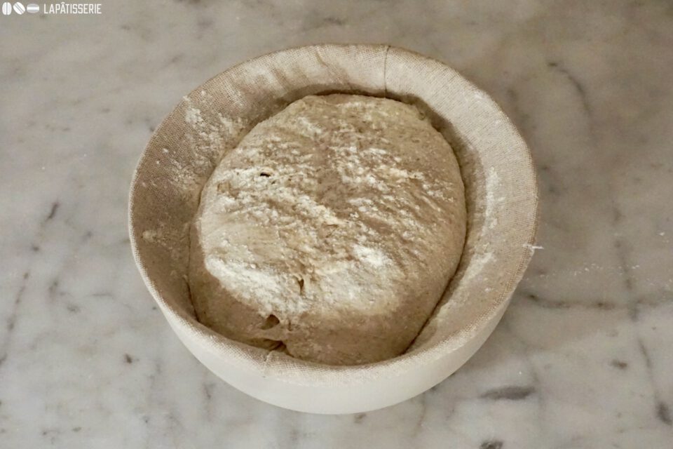 Ofenfrisches Saatenbrot – LAPÂTISSERIE Ofenfrisches Saatenbrot – LAPÂTISSERIE