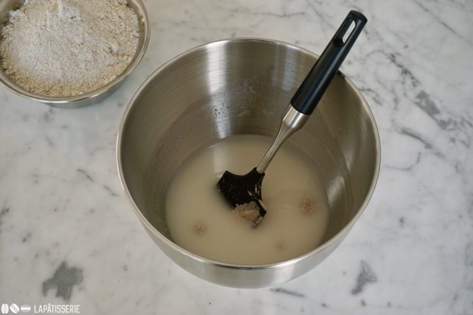 Ofenfrisches Saatenbrot – LAPÂTISSERIE Ofenfrisches Saatenbrot – LAPÂTISSERIE