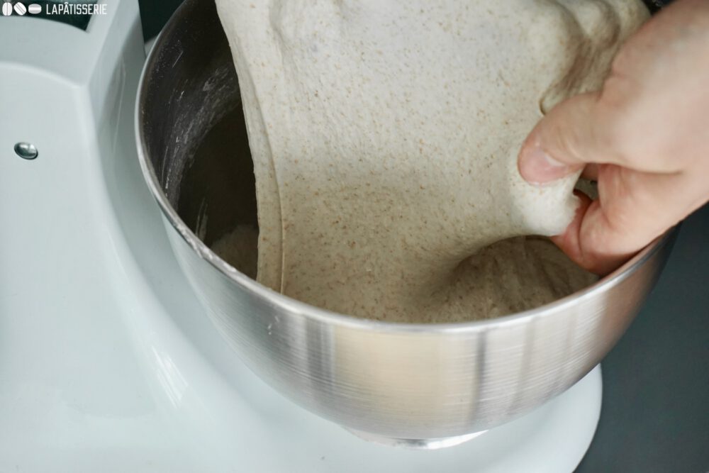 Ofenfrisches Saatenbrot – LAPÂTISSERIE Ofenfrisches Saatenbrot – LAPÂTISSERIE