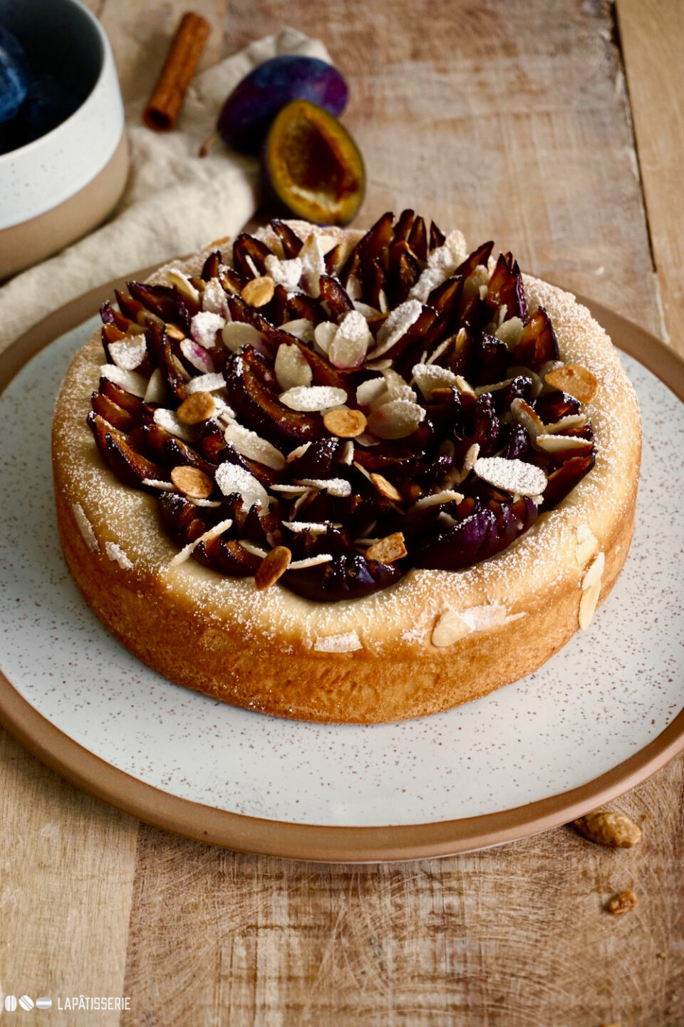 Zwetschgenkuchen Mit Luftigem Hefeteig LAP TISSERIE