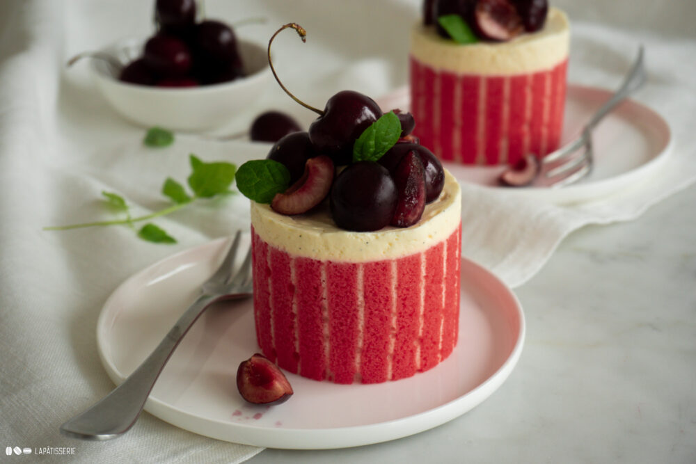 Charlotte mit Kirschen &amp; Vanille – LAPÂTISSERIE