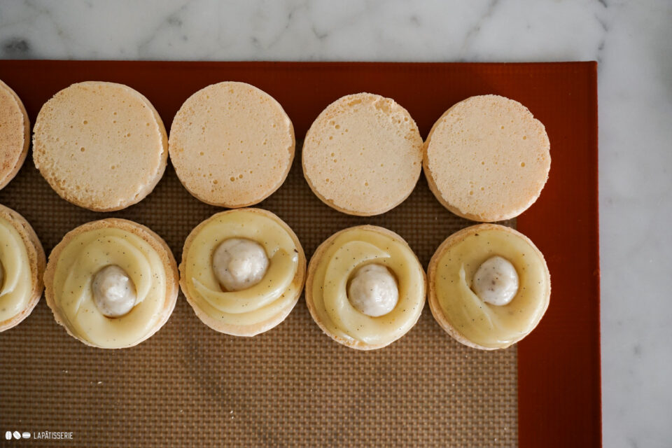 Tropische Kokos Macarons – LAPÂTISSERIE