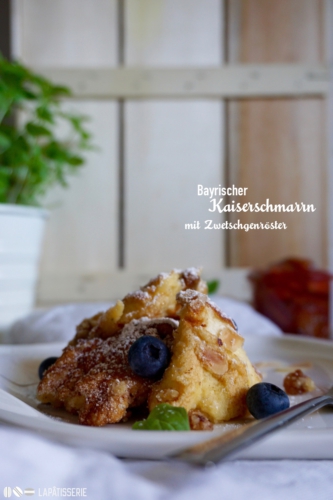 Ein Dessert, dass einfach immer gut ankommt: Bayrischer Kaiserschmarrn mit Zwetschgenröster.