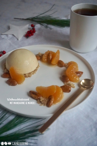 Mein Weihnachtsdessert für dieses Jahr mit fruchtiger Mandarine und gebrannten Mandeln. Mein Weihnachtsdessert für dieses Jahr mit fruchtiger Mandarine und gebrannten Mandeln.