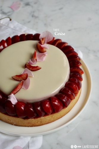 Der Sommer bringt frische Kirschen mit! Heute verpackt in der ultimativen Tarte Cerise!
