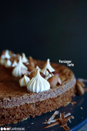 Da stecken Kindheitserinnerungen drin: Persianer Torte mit Mandeln und Haselnüssen.