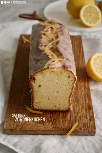 Saftiger Zitronenkuchen mit Buttermilch. Super schnell gemacht und richtig luftig.